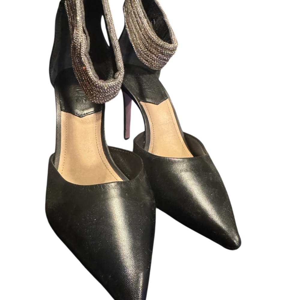 Schultz Elegant Black Women's Shoes with Silver Accents 8.5